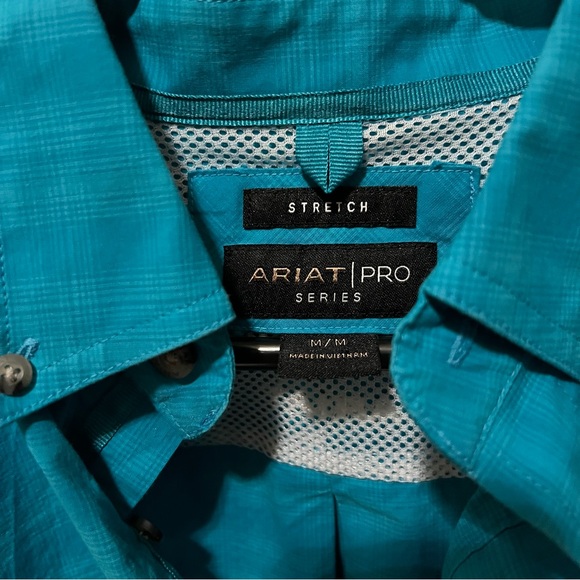 Ariat Pro Series Blue Button Down Long Sleeve Shirt Men's Size: Medium - Picture 4 of 4